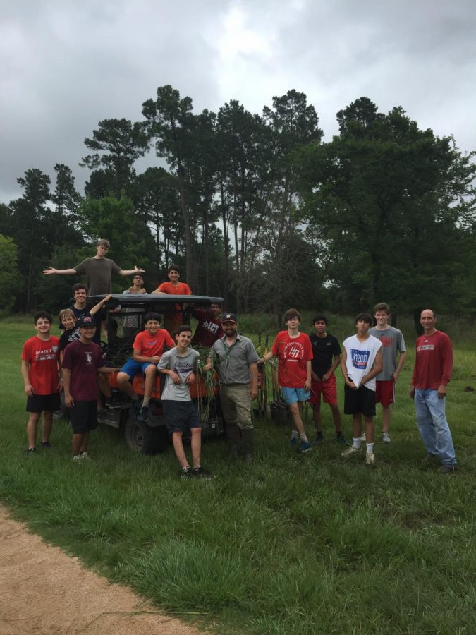 Eagle Cross Country gives back to Memorial Park